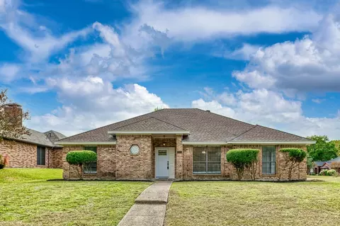 940 Francis St, Lancaster, TX 75146