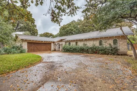 3617 Lake Pontchartrain Dr, Arlington, TX 76016