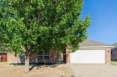 2226 Taylor Dr, Weatherford, TX 76087