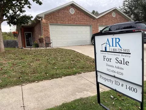 945 Sylvia St, Weatherford, TX 76086