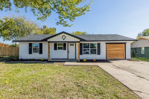222 E Chico Dr, Garland, TX 75041