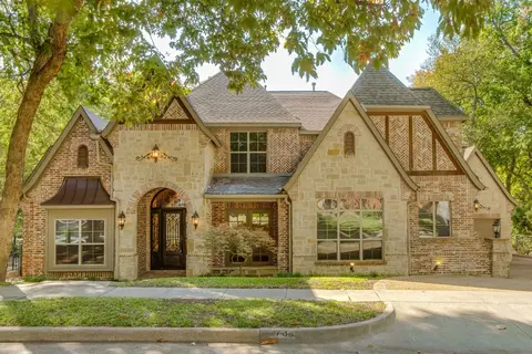 2734 Woods Ln, Garland, TX 75044