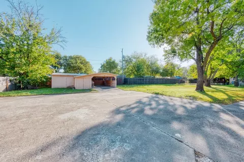 511 E Thomas St, Pilot Point, TX 76258 photo 15
