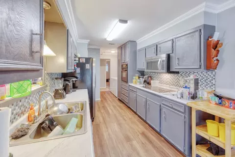 511 E Thomas St, Pilot Point, TX 76258 photo 6