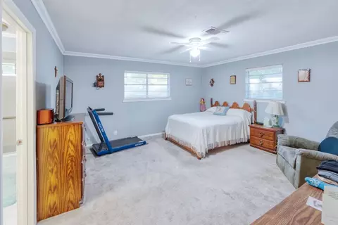 511 E Thomas St, Pilot Point, TX 76258 photo 7