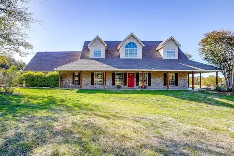 909 E Pradera Ct, Fort Worth, TX 76108