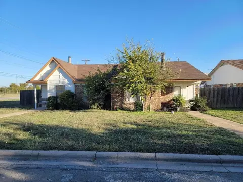 2701 Rustic Forest Rd, Fort Worth, TX 76140 photo 1