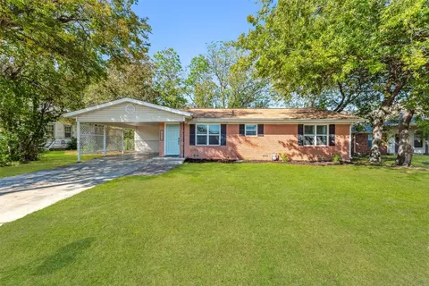 1037 W Shirley St, Stephenville, TX 76401