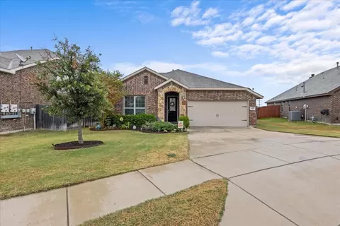 6000 Shiner Dr, Fort Worth, TX 76179