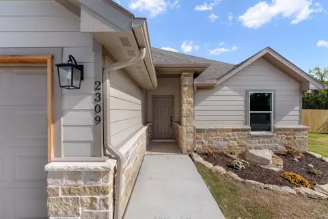 2309 Woodview Trl, Granbury, TX 76048