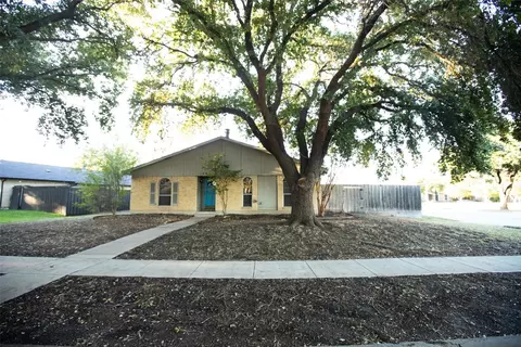 1841 Arundel Dr, Carrollton, TX 75007