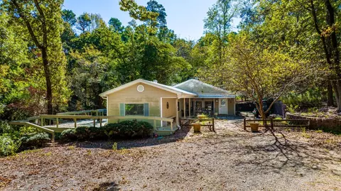 7246 Green Hills Rd, Gilmer, TX 75644