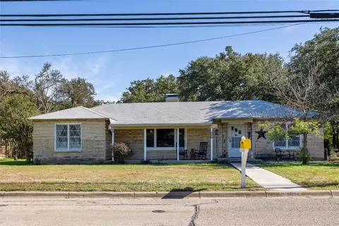 1504 Phillips Dr, Brownwood, TX 76801