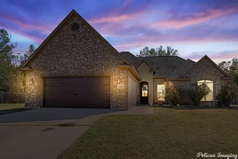 6979 Appleton Oaks Cir, Keithville, LA 71047
