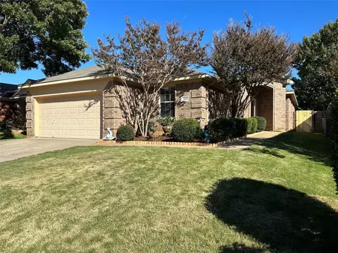 124 Flyaway Ln, Fort Worth, TX 76120