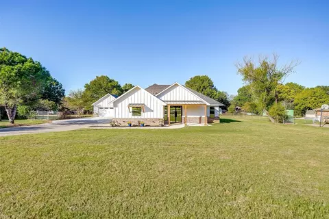 636 Donna Ct, Burleson, TX 76028