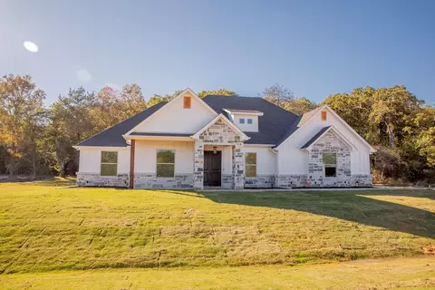 14689 Woodland Creek Dr, Tyler, TX 75706