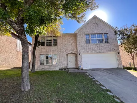 6512 Willow Oak Ct, Fort Worth, TX 76112
