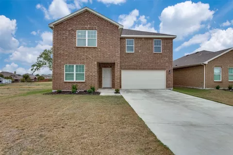 1301 Gentle Creek Ln, Haslet, TX 76052
