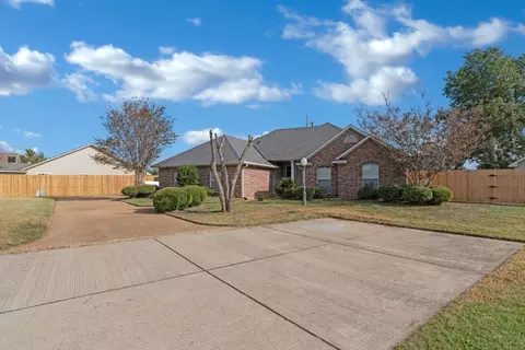 5079 Longstreet Pl, Bossier City, LA 71112