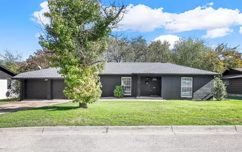 4905 Overton Ave, Fort Worth, TX 76133