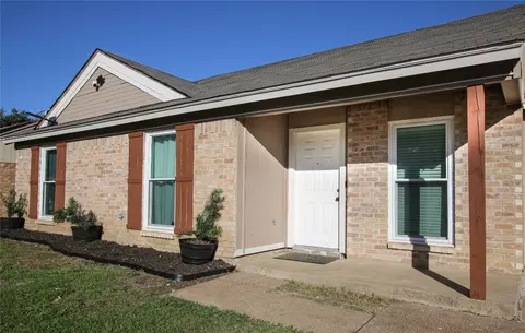 3208 Highlawn Ter, Fort Worth, TX 76133