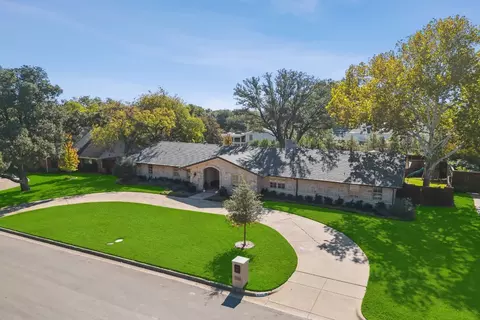 7110 Oakbluff Dr, Dallas, TX 75254
