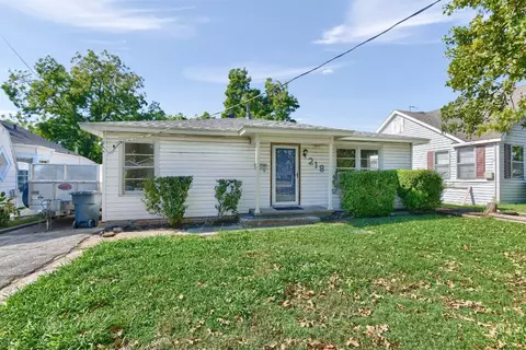 218 N Mckown Ave, Sherman, TX 75092