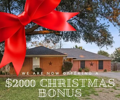 1219 Stonelake Dr, Cleburne, TX 76033