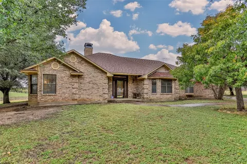 3101 Briarcliff Cir, Gainesville, TX 76240