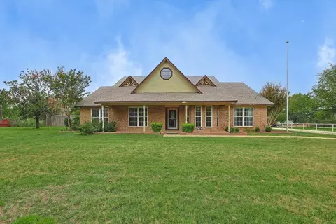 225 Meadow Knoll Dr, Double Oak, TX 75077