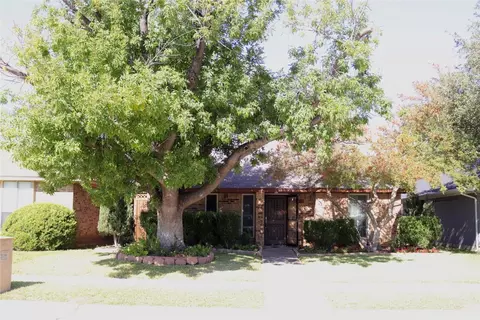 2119 Cordoba Dr, Carrollton, TX 75006