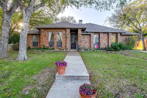 3647 Willow Spring Ct, Grand Prairie, TX 75052