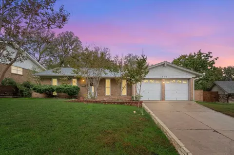1805 Windlea Dr, Euless, TX 76040