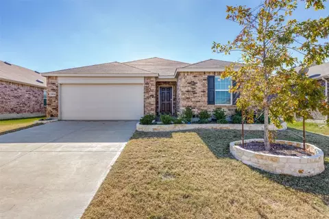 1504 Vernon Dr, Aubrey, TX 76227