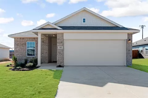 213 Michelle St, Aubrey, TX 76227