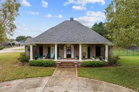 2020 Pine Ridge Way, Benton, LA 71006