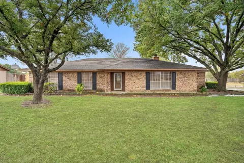 616 Cardinal Dr, Ovilla, TX 75154
