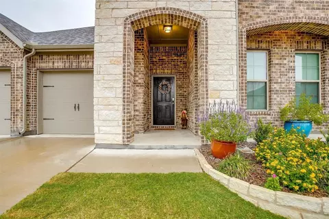 6321 Catalpa Dr, Venus, TX 76084