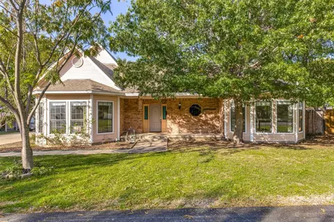 531 Wilson St, Lancaster, TX 75146