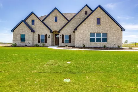 225 Basalt, Azle, TX 76020