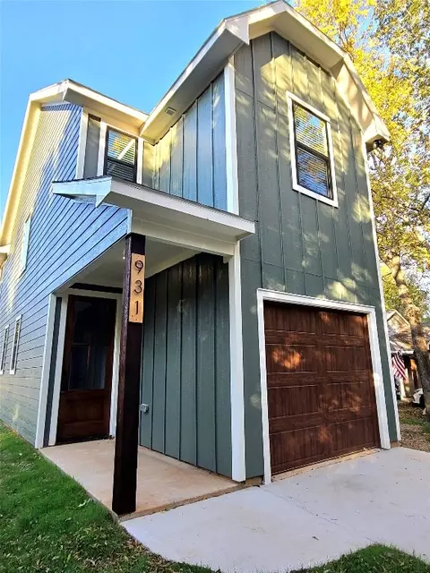 931 W Collins St, Denison, TX 75020