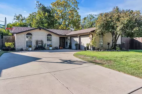 812 Belmont St, Arlington, TX 76012