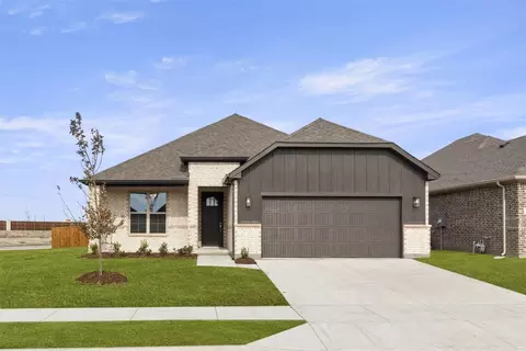 303 Rockstream Dr, Lavon, TX 75166
