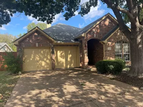 2345 Bridgeton Ln, Bedford, TX 76021