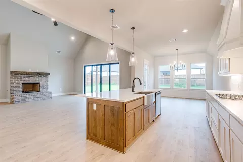 Kitchen - 608 Bluff Pt, Haslet, TX 76052 photo 2 of 5