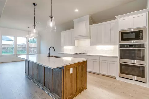Kitchen - 608 Bluff Pt, Haslet, TX 76052 photo 1 of 5