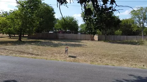 816 Huron Dr, Granbury, TX 76048
