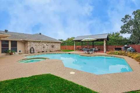 2245 Bay Shr, Carrollton, TX 75006