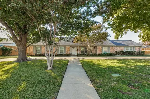 10105 Hedgeway Dr, Dallas, TX 75229